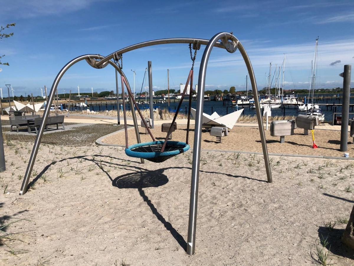 2Zi-Ferienwohnung Am Suedstrand Mit Eigenem Parkplatz Perfekt Fuer Familie Burgtiefe auf Fehmarn Exterior foto